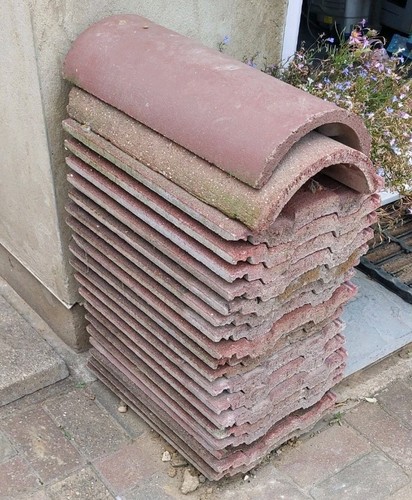 Redland roof tiles - tiles, pieces